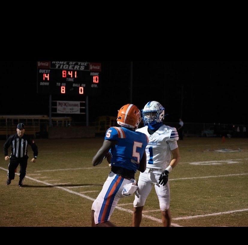 jakeveon2's tweet photo. Made a tape for my top plays ! https://t.co/V8kHpWfaMB https://t.co/SDYsdR4Otz
