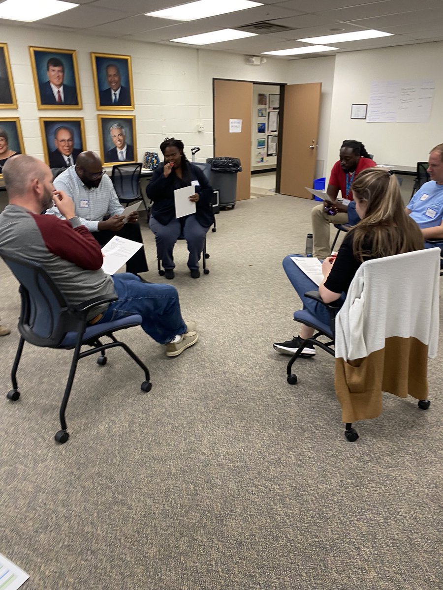 Lisa Selby tweet media