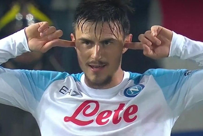 BetterSoli's tweet photo. Post muto
E sordo #Elmas
#AtalantaNapoli https://t.co/ETyTIefREY