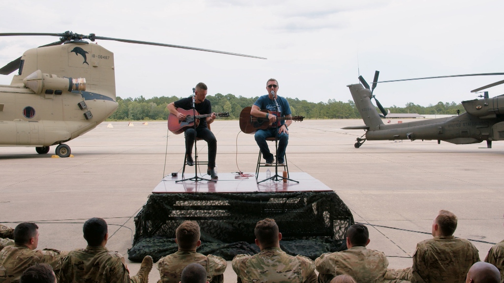CircleAllAccess's tweet photo. Tonight is a special episode of #InsideTheBase as @cmorganmusic, Former @82ndABNDiv Army Paratrooper, teams up with his old battalion at Fort Bragg! 🇺🇸 We thank you for your service, Craig!

Watch tonight as he relives his Army days at 10:30/9:30c pm on Circle TV

@USArmy @GoArmy https://t.co/Qg82fHBMlg