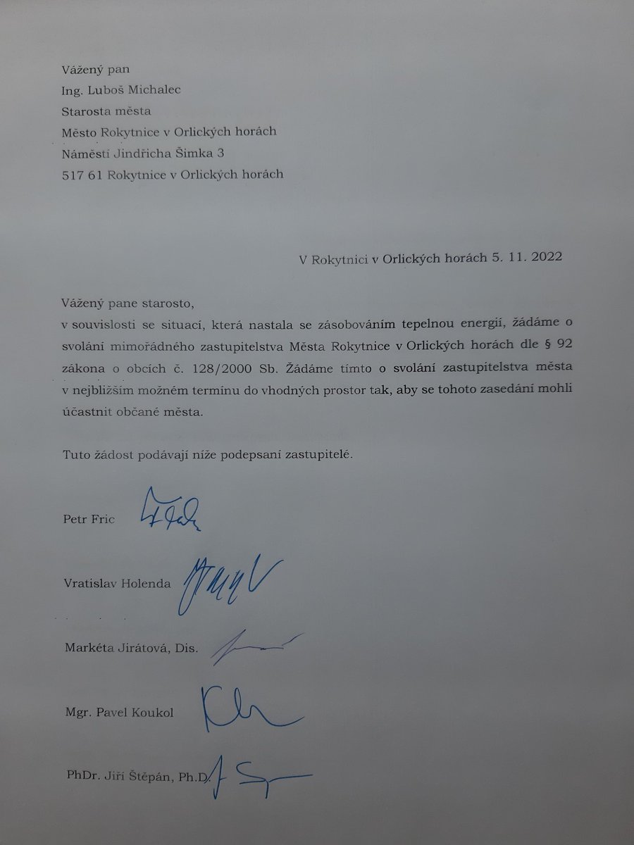 Dnes odpoledne jsem požádal starostu města Rokytnice v Orlických horách o svolání mimořádného zastupitelstva města,  aby situaci s vytápěním řešilo. Je nutno urychleně jednat,  bez tepla jsou nyní nejen dospělí,  ale i senioři či děti...