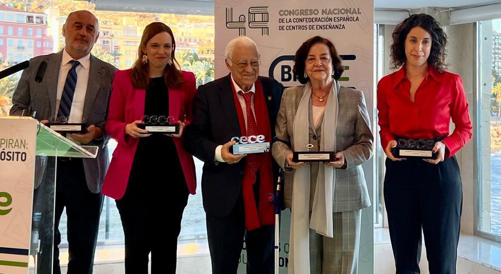 Nos hace especial ilusión compartir este premio, con cuatro entidades que realizan una grandísima labor social desde diferentes ámbitos, como <a href="/paz_mensajeros/">Mensajeros de la Paz</a> del Padre Ángel, <a href="/FundacionANAR/">Fundación ANAR</a>, <a href="/Fun_Realmadrid/">Fundación Real Madrid</a> y Fundación Manuel Peláez Castillo.