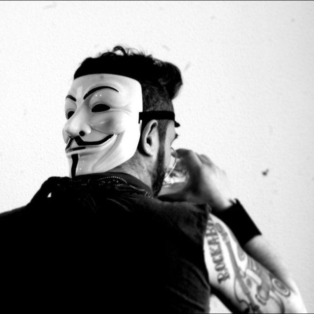 tucker_DS's tweet photo. #RememberRememberThe5thOfNovember https://t.co/N9pOKOSilo