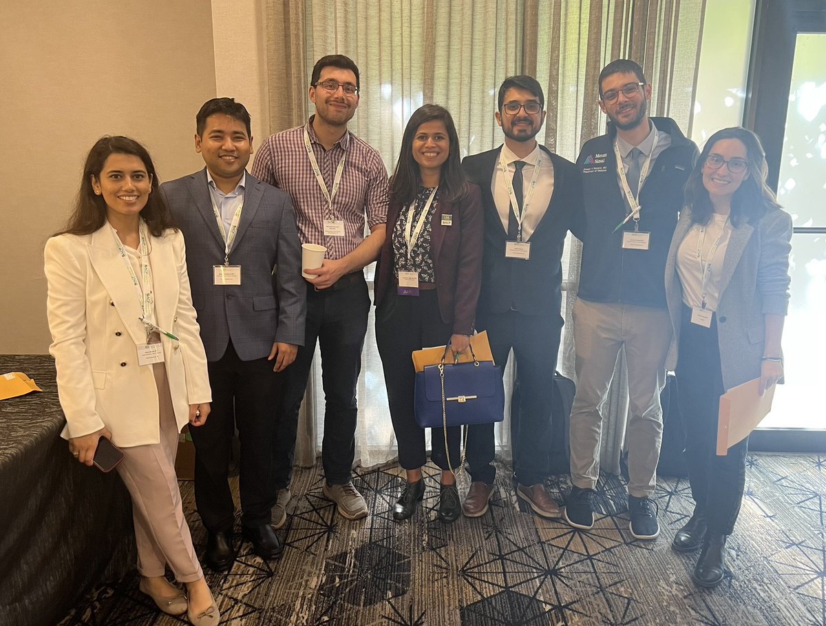 Vasundhara Singh (@singhvmeded) on Twitter photo Fantastic clinical vignettes and new research at the <a href="/NewYorkACP/">NYACP</a> Annual Scientific Meeting.
An honor to judge and chat with bright young physicians.
Here are some brilliant <a href="/DOMSinaiNYC/">Mount Sinai Department of Medicine</a> residents
@slrchiefs <a href="/gosorio/">Georgina Osorio, MD, MPH</a> Fantastic clinical vignettes and new research at the <a href="/NewYorkACP/">NYACP</a> Annual Scientific Meeting.
An honor to judge and chat with bright young physicians.
Here are some brilliant <a href="/DOMSinaiNYC/">Mount Sinai Department of Medicine</a> residents
@slrchiefs <a href="/gosorio/">Georgina Osorio, MD, MPH</a>