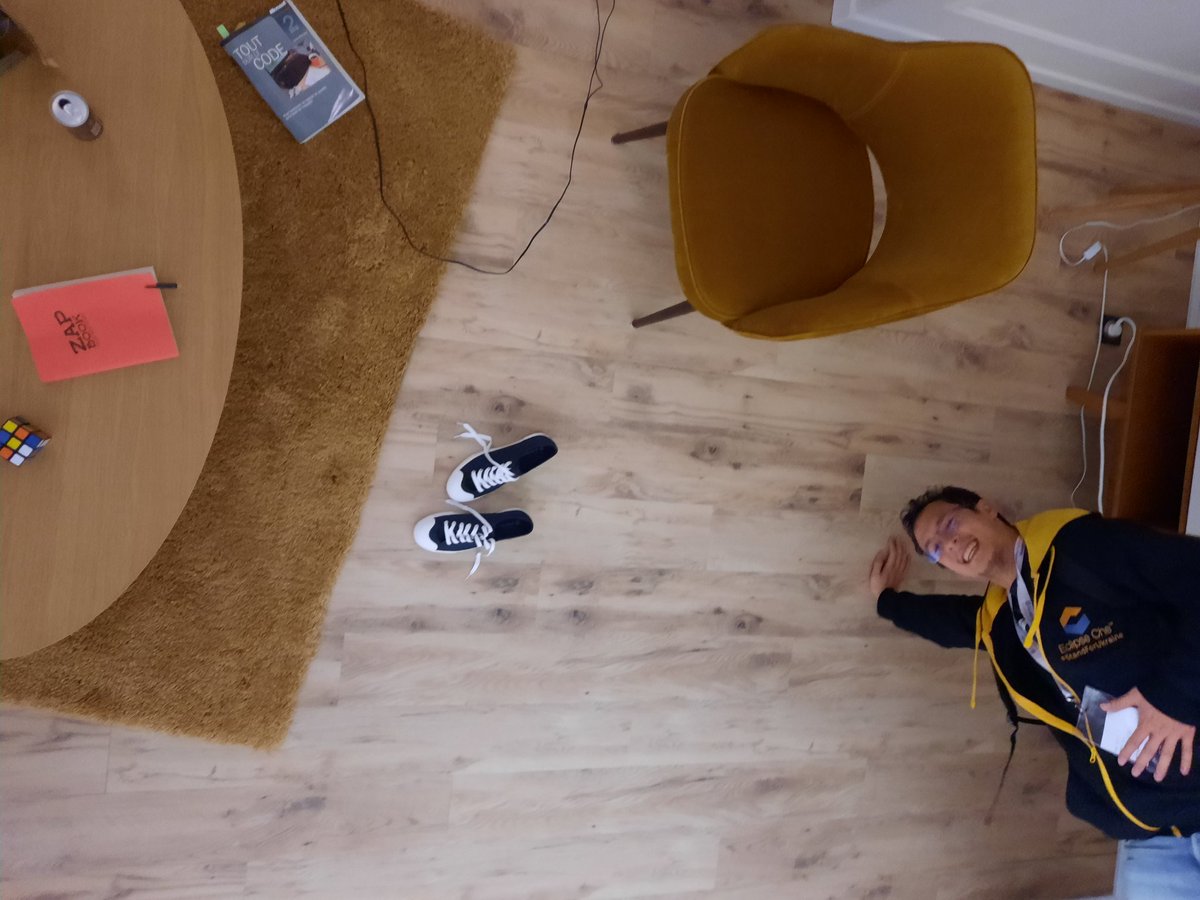 Some physical activities between 2 lines of code at <a href="/Scaleway/">Scaleway</a> during <a href="/hackcommitpush/">hack.commit.push</a>