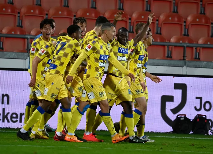 MaProLeague's tweet photo. 😳 Gianni Bruno marque, St-Trond gagne. CQFD. #SERSTV
🆚 Malines
⚽️ Doublé de Bruno
✅ Victoire du STVV (3-1)
🆚 Zulte
⚽️ Doublé de Bruno
✅ Victoire du STVV (0-3)
🆚 Westerlo
⚽️ Doublé de Bruno
✅ Victoire du STVV (2-3)
🆚 Seraing
⚽️ But de Bruno
✅ Victoire du STVV (1-2) https://t.co/sGbKDxHbom