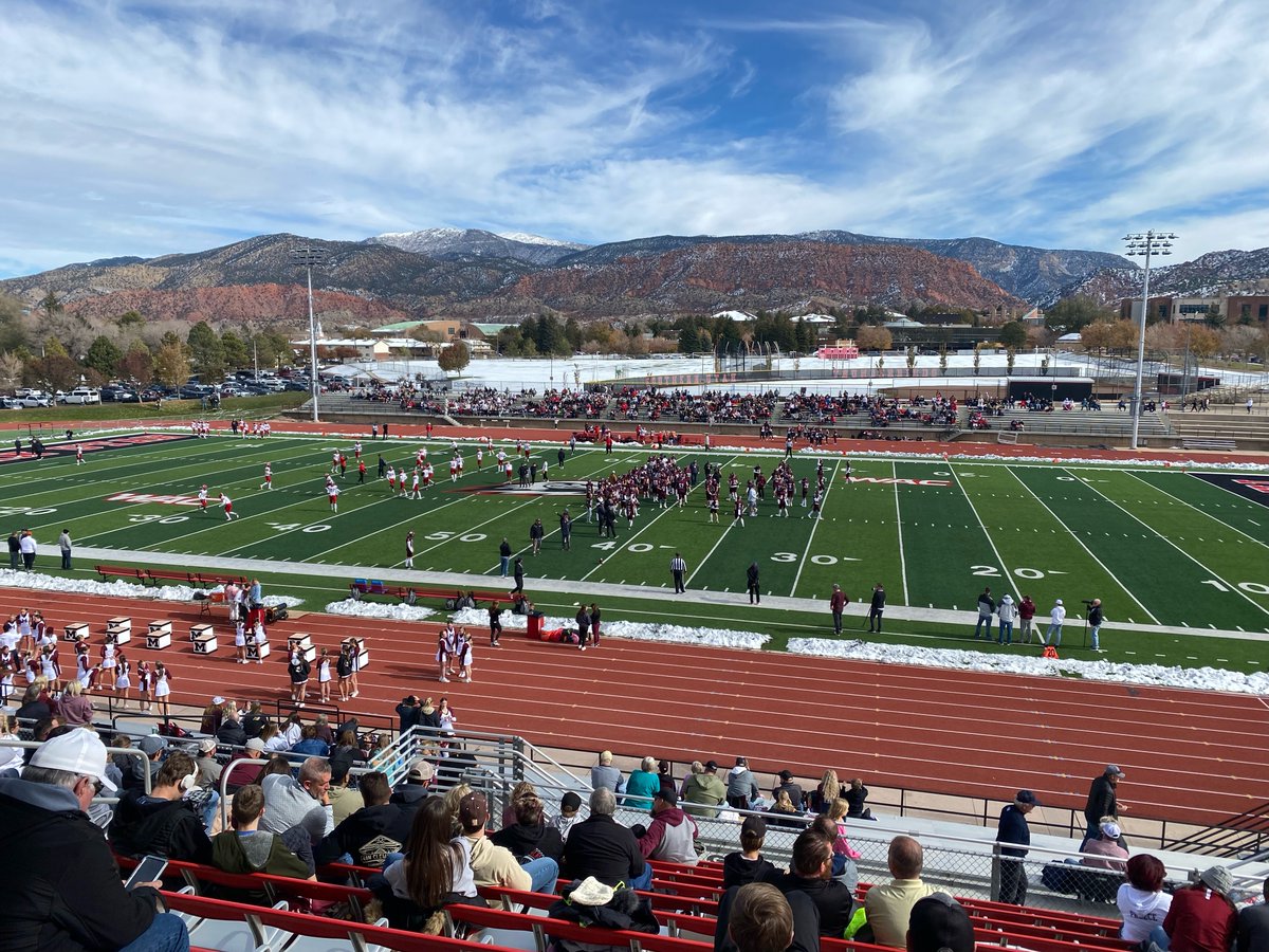 Wildfan71's tweet photo. The @morgantrojans are on the field for their 3A semifinal game against @GHS_Cowboys. Winner gets top-seed Juab next Friday at Utah Tech. https://t.co/4O6b4baS1I