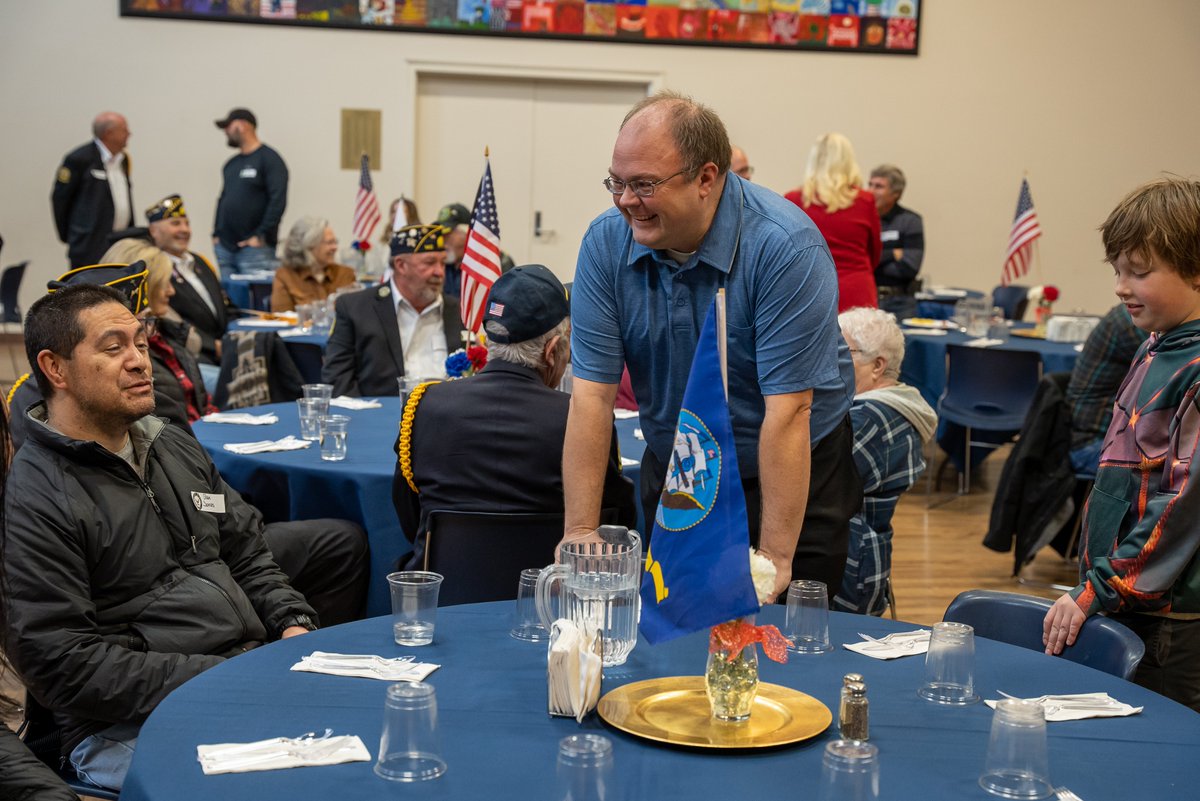 southjordancity's tweet photo. What a beautiful morning at the Community Center. It was an honor to spend time with our Veterans during our annual Veterans Day Breakfast. We thank each of them past and present for their service to our country and community. https://t.co/BjsVMmLJhd