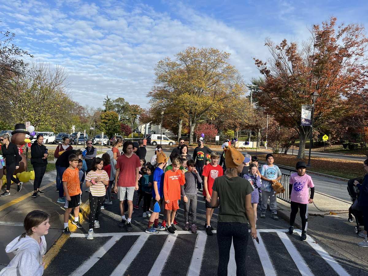 CSSWPPTA's tweet image. Fun morning at the Turkey Trot! @ChurchStreet_WP