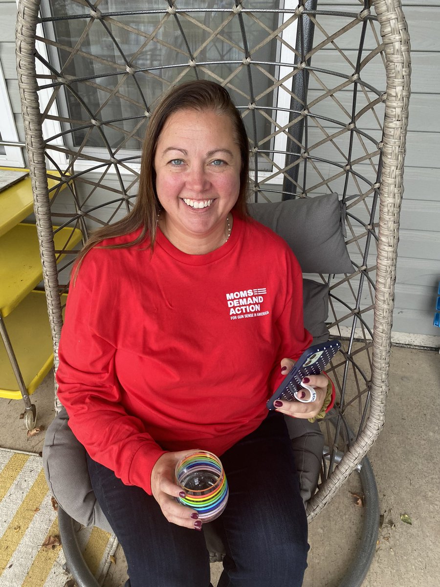 jfrazier1214's tweet photo. Saturday edition of Wine and Wells featuring wind! Enjoining sitting outside on this warm November day texting Indiana voters to remind them to vote! @TheDestinyWells @MomsDemand #winewithwells #voteblue #indianadems #ExpectUs https://t.co/mbgkmQkZZX