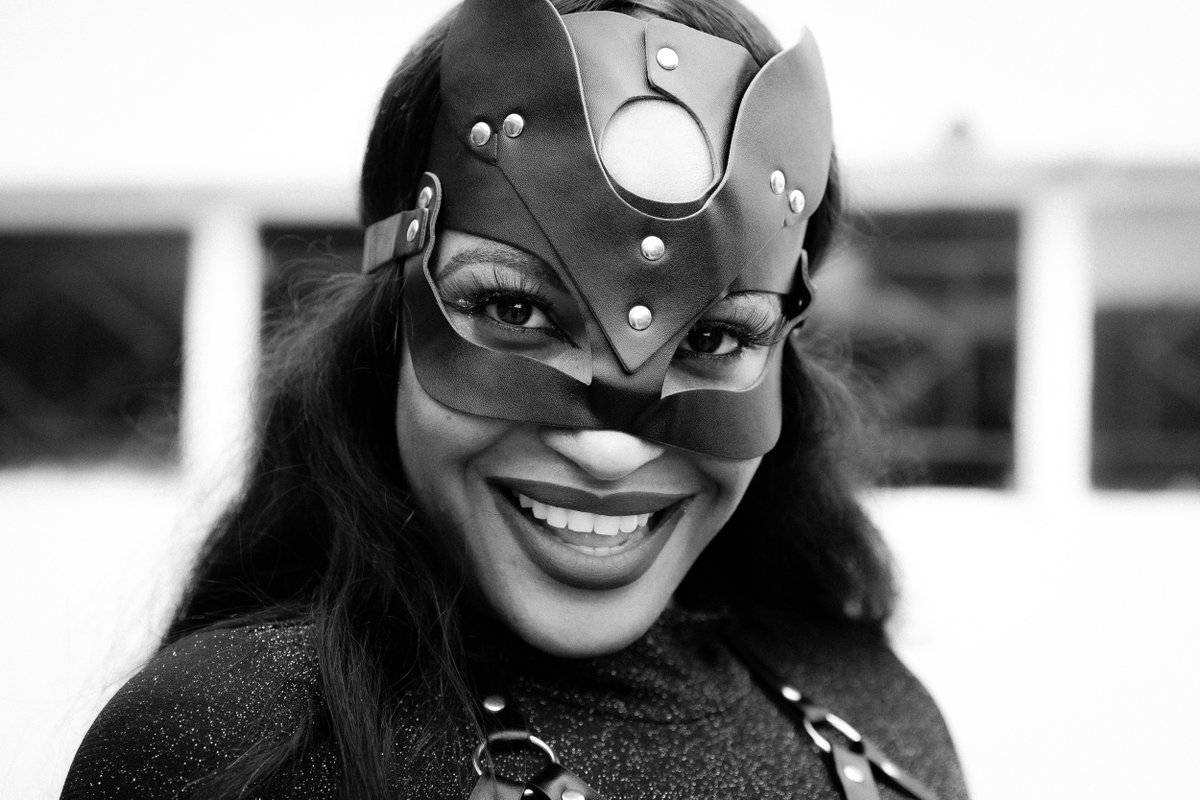 A_Higgins's tweet photo. Were you at #LSCON22 today? You might find yourself in the gallery linked below, including @MwakaMugala as Catwoman! https://t.co/2J6F8Tk75h https://t.co/KOsmn63Gb7