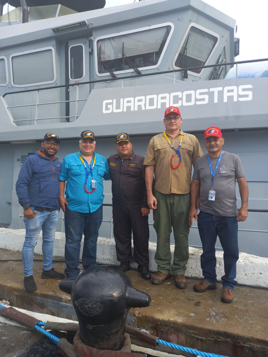 AB_GOMEZDESAA's tweet photo. (3/3) Navegar hacia al Bicentenario y continuar siendo un celoso guardián de la Salvaguarda Naval en NUESTRA VENEZUELA AZUL. #NavegandoAlBicentenario #Yosoybicentenario #GaranteySoberano #PG61 https://t.co/TtnAS7pW5x