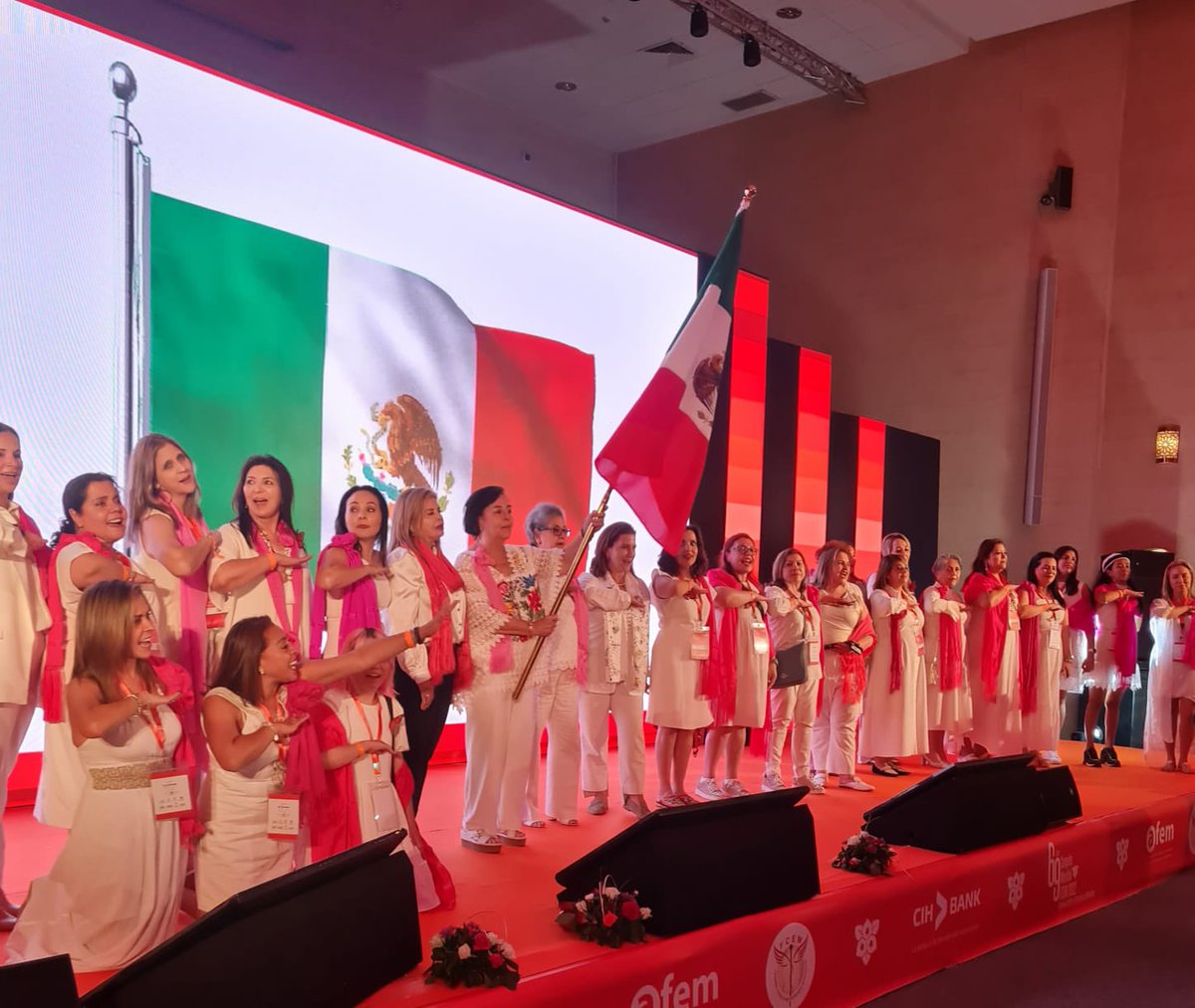 AstridC92541168's tweet photo. Nuestro congreso mundial AMEXME FCEM en Marruecos 🇲🇦 delegación de MEXICO #fcem #amexme #turismoamexme #mexico #marruecos 🇲🇽🇲🇽👏🎉✈️🌎✅🇲🇦🇲🇦 https://t.co/u2b12WAm3a