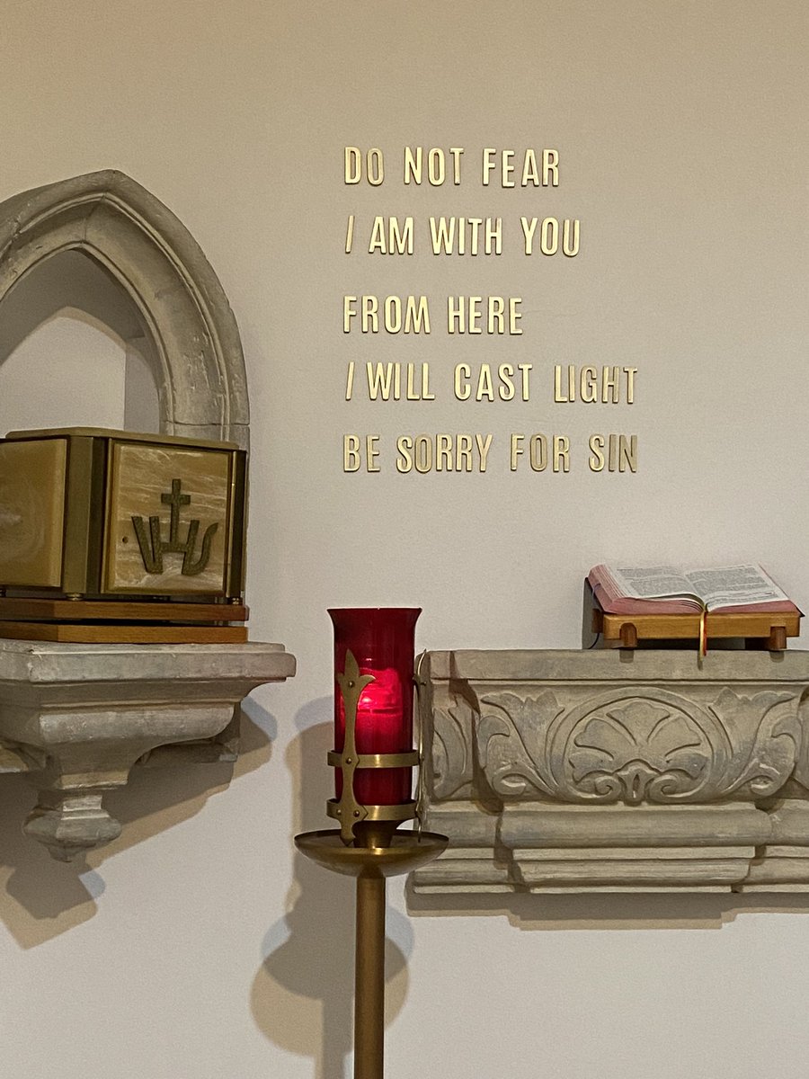 SrJackieGee's tweet photo. Hi Friends in Christ, would you please pray for a young man, David who is near death? His relative came into our bookstore & said he just is not doing well. Thank you for lifting him up. Jesus, please hold David & his family, Amen🙏 #ministrymoments #medianuns #callingjesus #love https://t.co/V9BjVDA81d