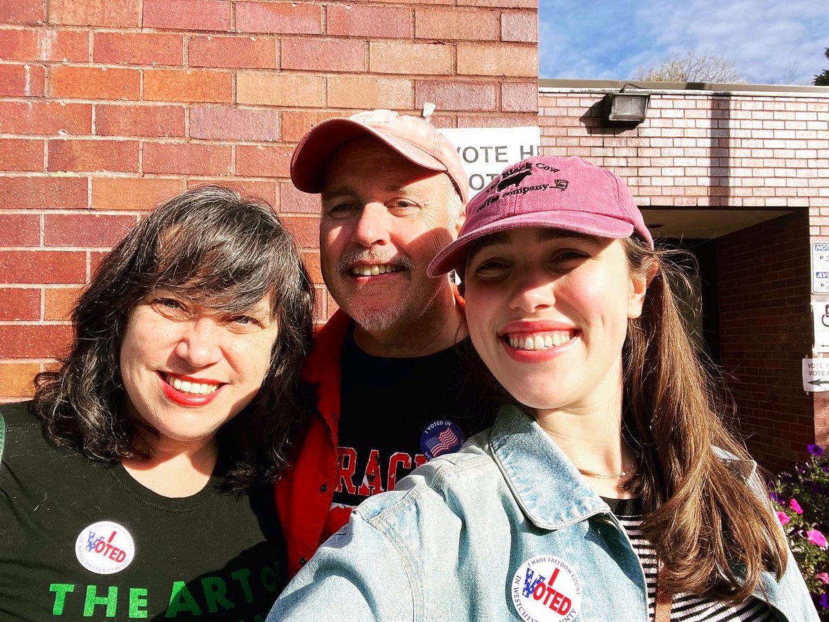 Leon11Rachel's tweet photo. Just voted early w/family and then #canvassed #votecleanwater #votereproductiverights #VoteEarly https://t.co/0ADAjcmAus