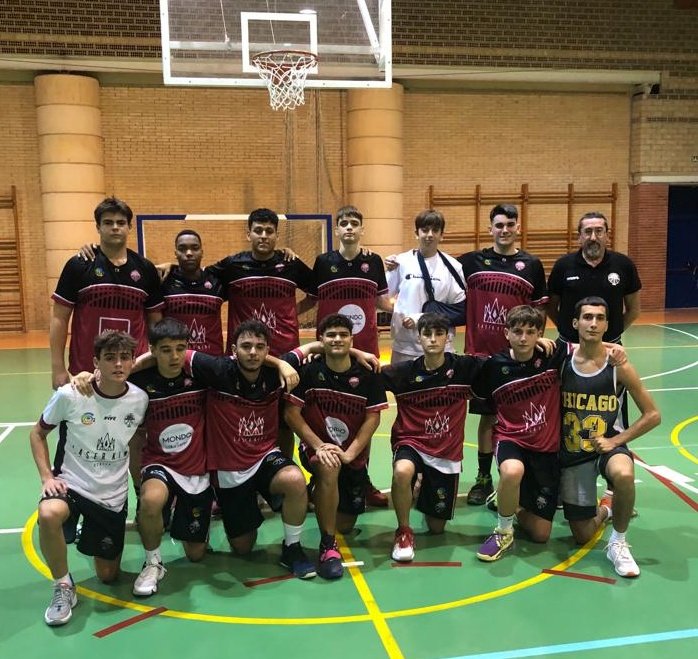 SebasESGarcia's tweet image. Equipo júnior @ad_infante @laserkingcenter.
Mucho trabajo por delante para mejorar individualmente y como equipo.
Si todos ponemos interés, implicación, compromiso y ganas, se verá esa progresión.

#SeguimosAdelante 
#ADInfante
#LáserKing
#Compromiso
#Trabajo
#TQMM🌹❤