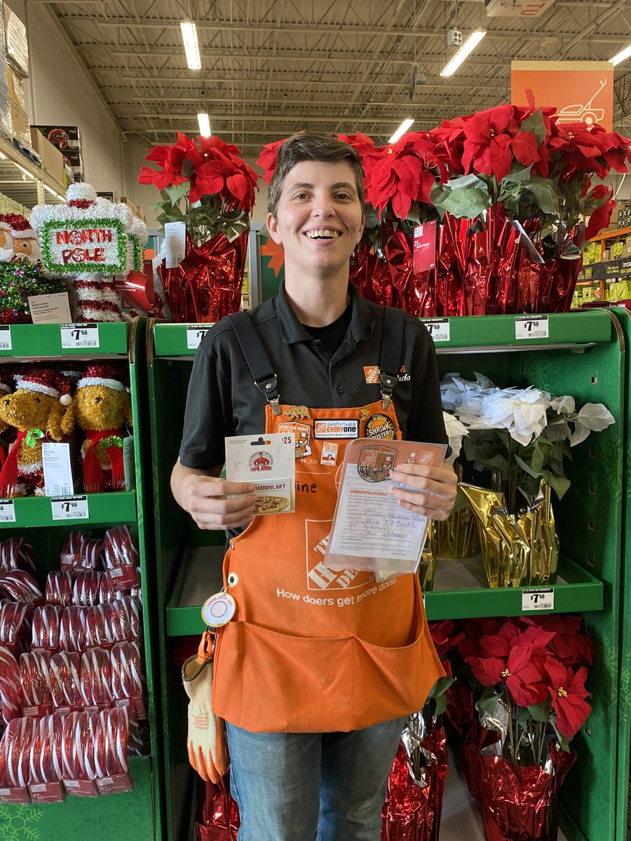 Look at our ROCK STAR Associates!  Elaine killing Credit, Milton and Robenson Customer Service! <a href="/Deb0227Reeves/">Deborah Reeves</a> <a href="/ThdPostRd/">POSTRoadHd</a> <a href="/BPlantenberg/">Brody Plantenberg</a> <a href="/BrockDarby1/">@BrockDarby</a> <a href="/crystal_hanlon/">Crystal</a>