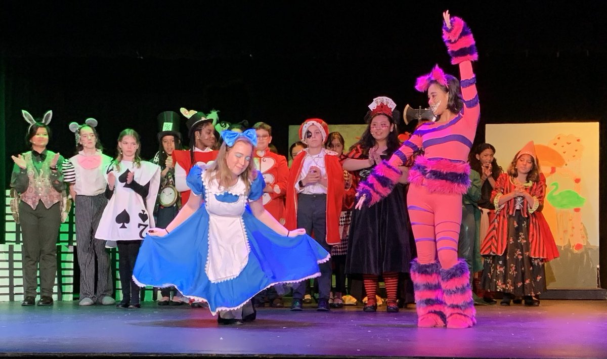 Poe Middle School tweet media