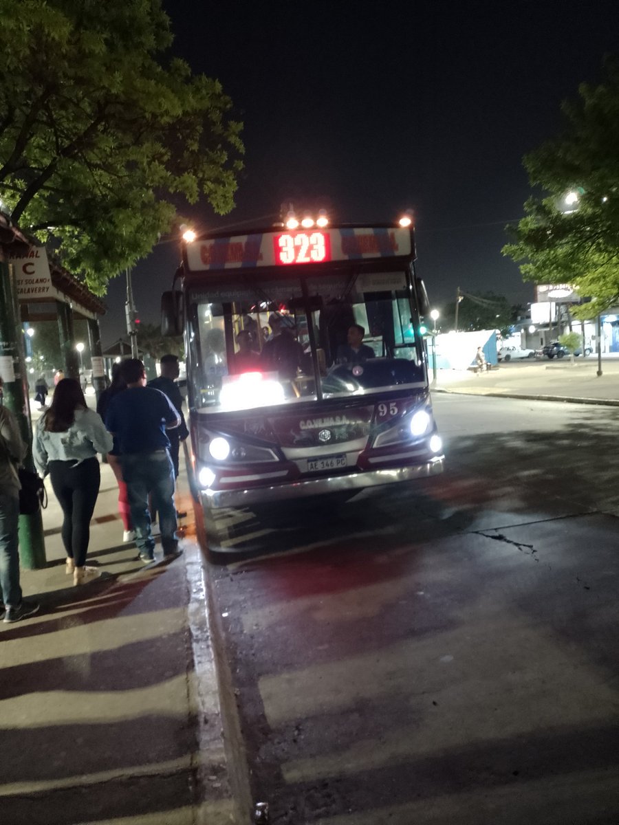 CiudadDeBondis's tweet photo. #SabadoDeAportes
NUEVAS (VIEJAS) LINEAS
Desde ayer viernes que el ramal W de la #Linea278 paso a ser #Linea239 y lo mismo sucede con el ramal C de la 278, que pasa a llamarse #Linea323 https://t.co/2xROWUMA9U