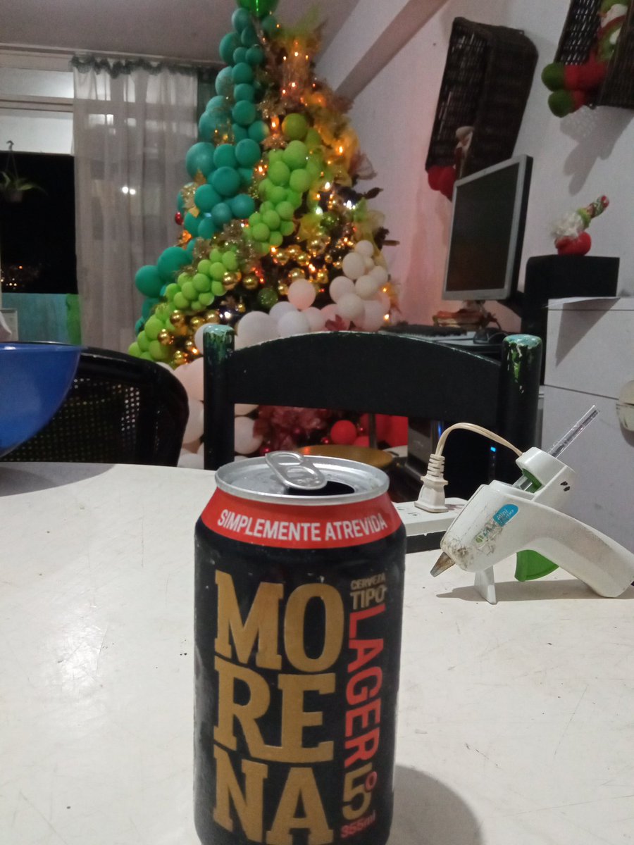 marlynpsocorro's tweet photo. #fmcenteresvenezuela escuchando el mejor amanecer gaitero con mi hija y mi yierno desde los Ruices. Marlyn Socorro 0424.1102167 https://t.co/c2CTkRQ0IT