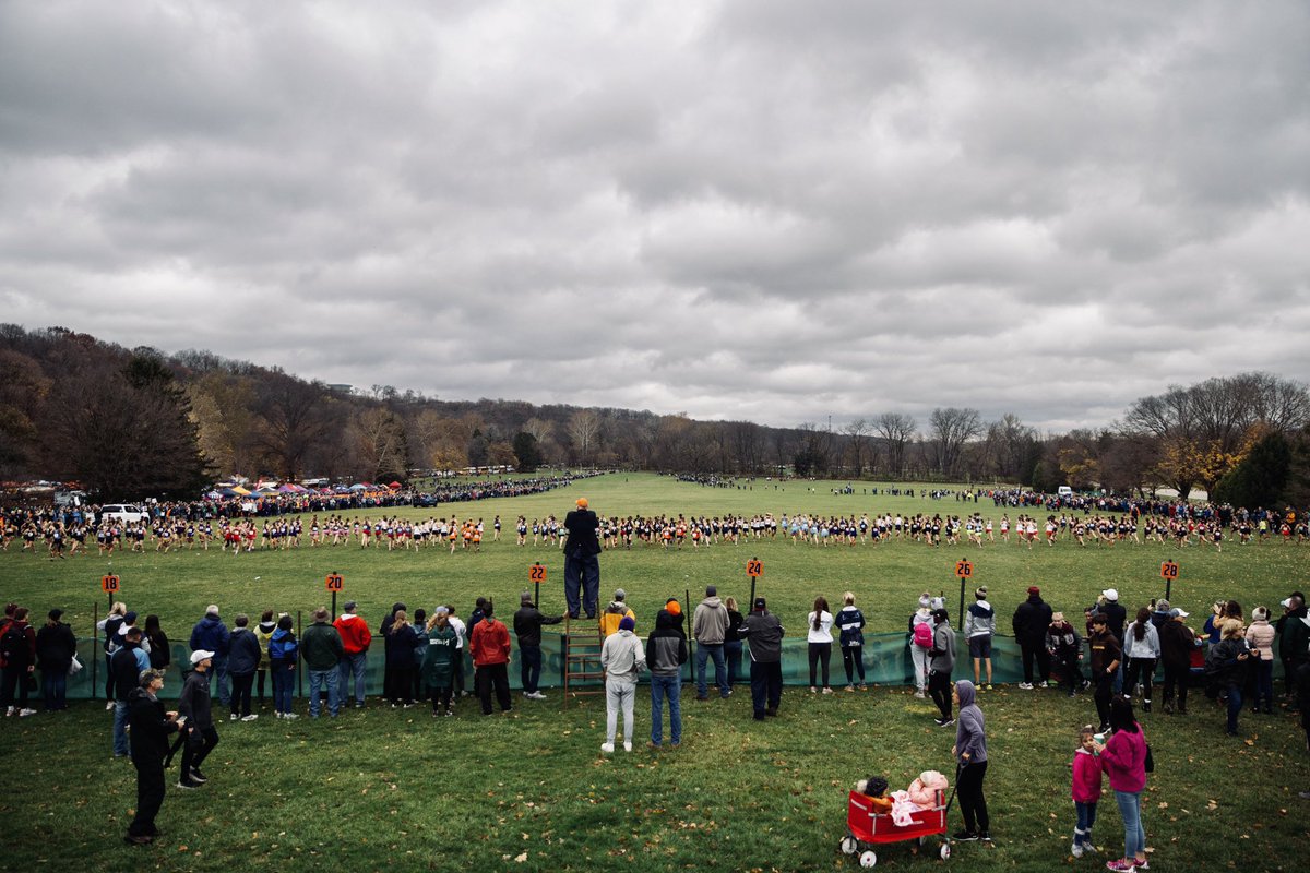 mbaxter091's tweet photo. @IHSA_IL XC State. The start of the 1A girls race at Detweiller. @MileSplitIL #ihsaxc22 https://t.co/ZcVa60qA0E