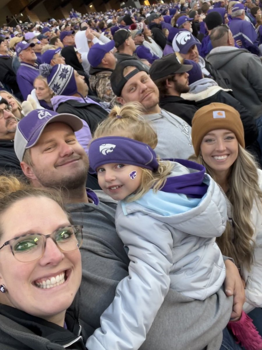 Haley_Kaus's tweet photo. #KStateFB 💜 https://t.co/JIqwgCimWL