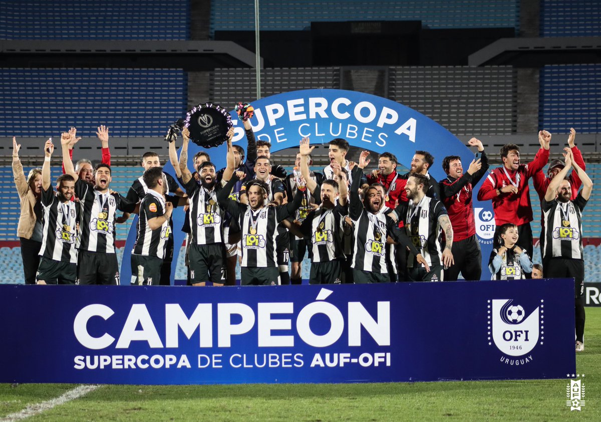 🏆 𝗟𝗼𝘀 𝗳𝗲𝘀𝘁𝗲𝗷𝗼𝘀 𝗱𝗲𝗹 𝗰𝗮𝗺𝗽𝗲𝗼́𝗻 

¡Felicitaciones, <a href="/CACentral_OFI/">Club Atlético Central - OFICIAL ⭐⭐⭐⭐⭐ + ⭐</a>!

#SupercopaAUFOFI
