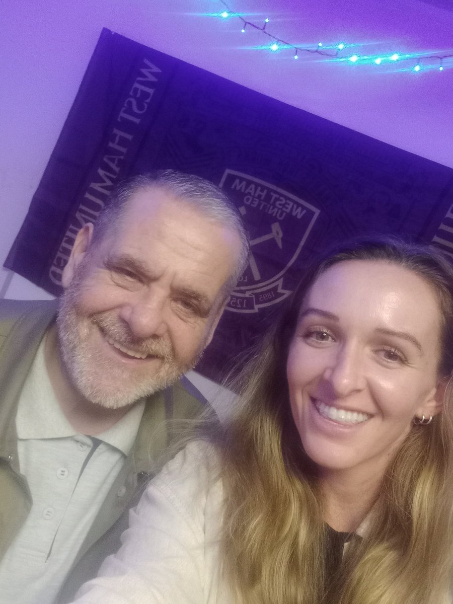 Slipperyd00dah's tweet photo. @DCross_psycho9 

Had to get a pic with your lovely daughter Kate David at the do in Romford on Friday 
Be lucky psycho https://t.co/3ntTsWUyf8