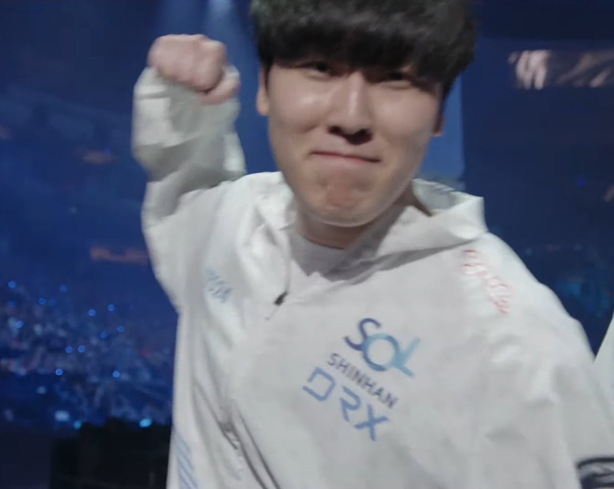 LoL Esports tweet media