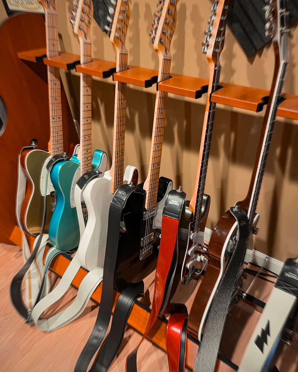 RockinHex's tweet photo. Some of the girls just hanging around the studio. #guitargear 🤘🏻 https://t.co/HC9G8jkadm