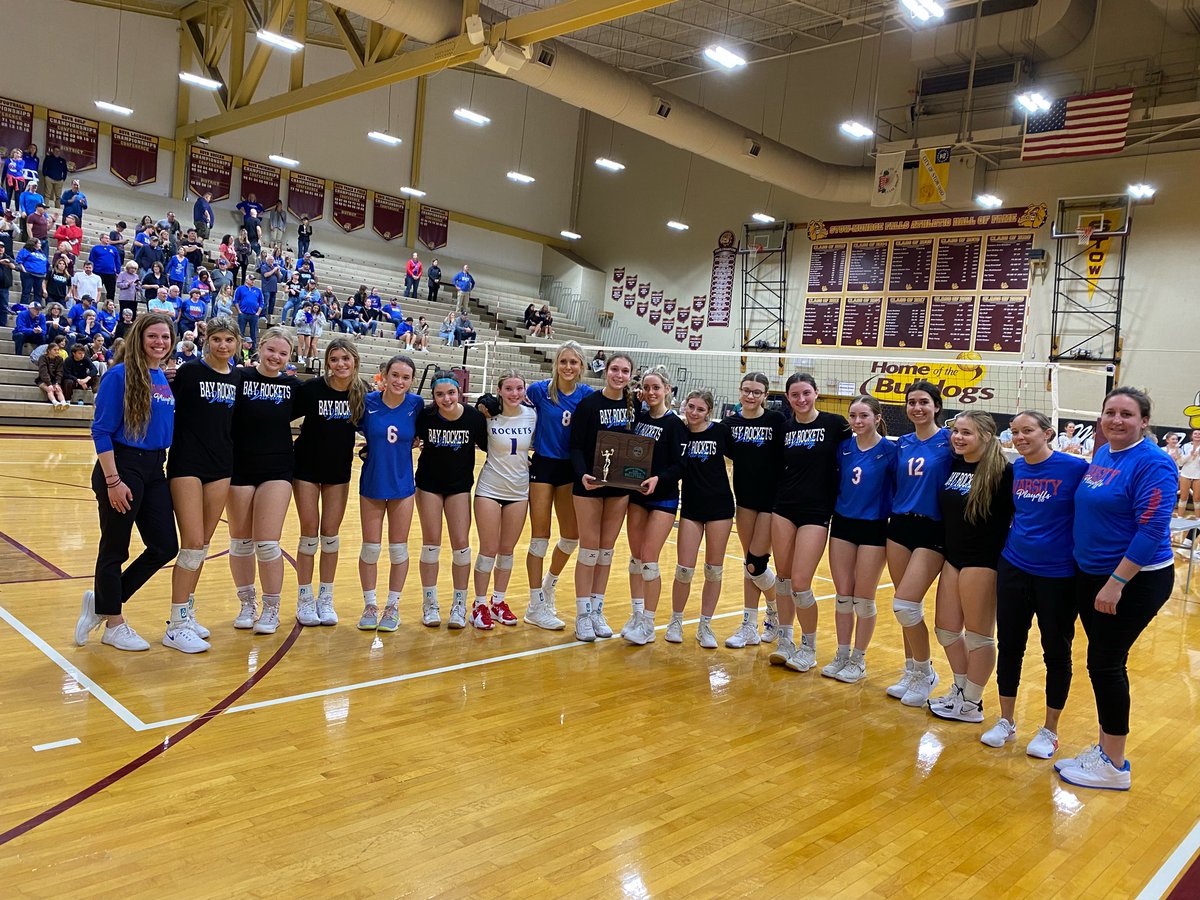 So incredibly proud of this team ❤️ We set out with a goal this season to #MakeItToNovember and not only did we make it to November but we are regional runner ups! Congrats on an amazing season and THANK YOU SENIORS for your hard work and leadership. #GoRockets