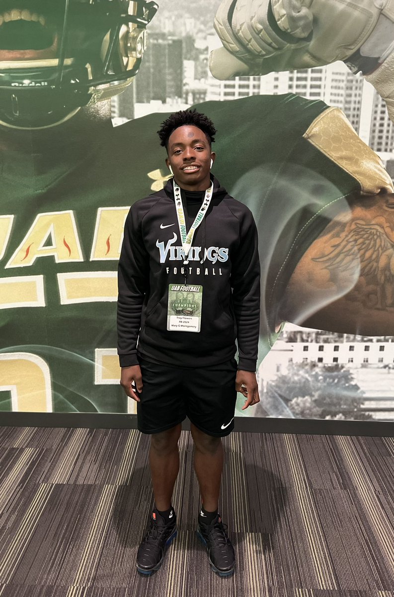 I had a great visit at UAB today.
<a href="/UABRecruiting/">UAB FB Recruiting</a> @CoachBrighamUAB <a href="/CoachHenDo88/">Tristan Henderson</a> <a href="/Coach_ZGolson/">Zach Golson</a> <a href="/Coach_Plair/">Scott Plair</a> <a href="/coachrsigler/">Ron Sigler</a> <a href="/EarnestHill4/">Earnest Hill</a>