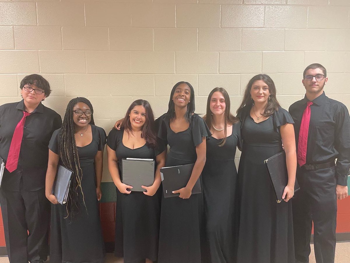 KempnerHSChoirs's tweet photo. What an amazing Region Weekend! Two days of stellar musicianship and growth. So proud of our Cougars and all their hard work!πΆ #tmeaallstate @KHS_Cougars https://t.co/IiC3jsj8v4