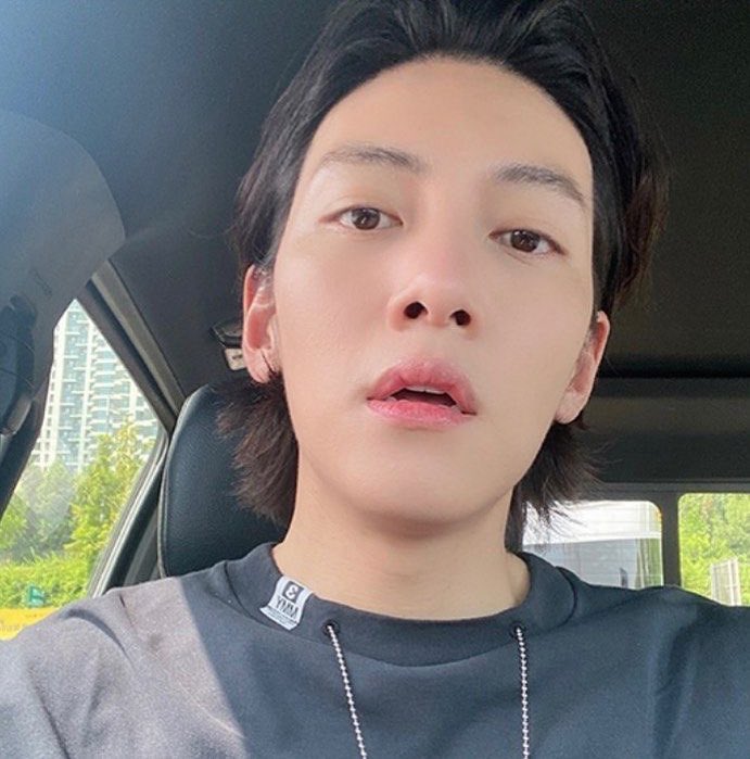 erzhaga's tweet image. ㅤ ️ ️️ ️ ️
Sunday morning. 
ㅤ ️ ️️ ️ ️