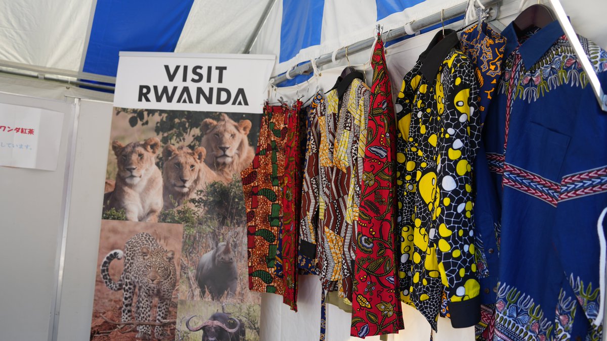 第8回アフリカフェアが本日も開催されます。秋空の下、在京アフリカ大使館やアフリカに関係する団体等のブース、アフリカ民芸品の販売、アフリカ料理のキッチンカーの出店もあります。是非、アフリカの文化や自然、野生動物、食文化などにふれ、アフリカを身近に感じてください。