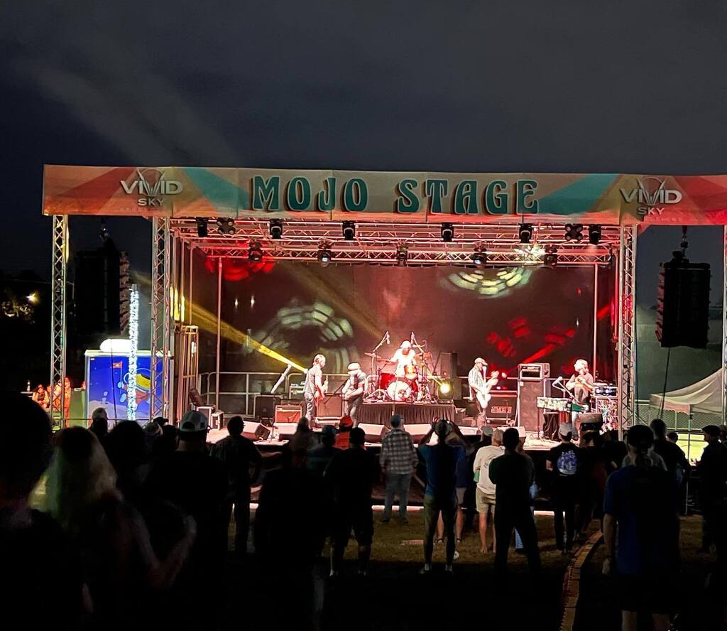 Vivid Sky Productions tweet media