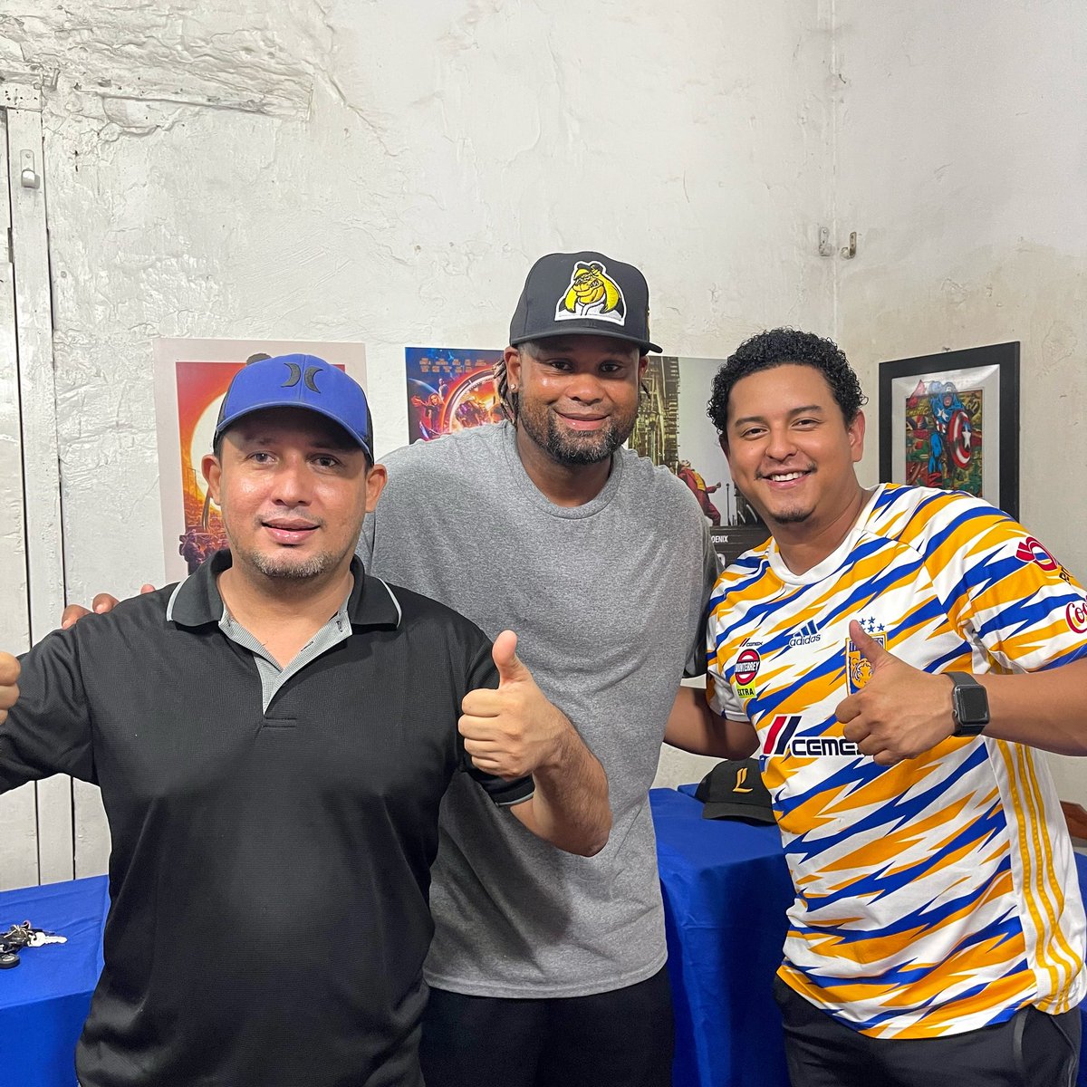 loaisigaNic's tweet photo. Hoy tuvimos a Manny Corpas, el papá de los Gigantes! 

#podcastlife #leonesdeleon #youtube #fblive https://t.co/N76VccVFzW