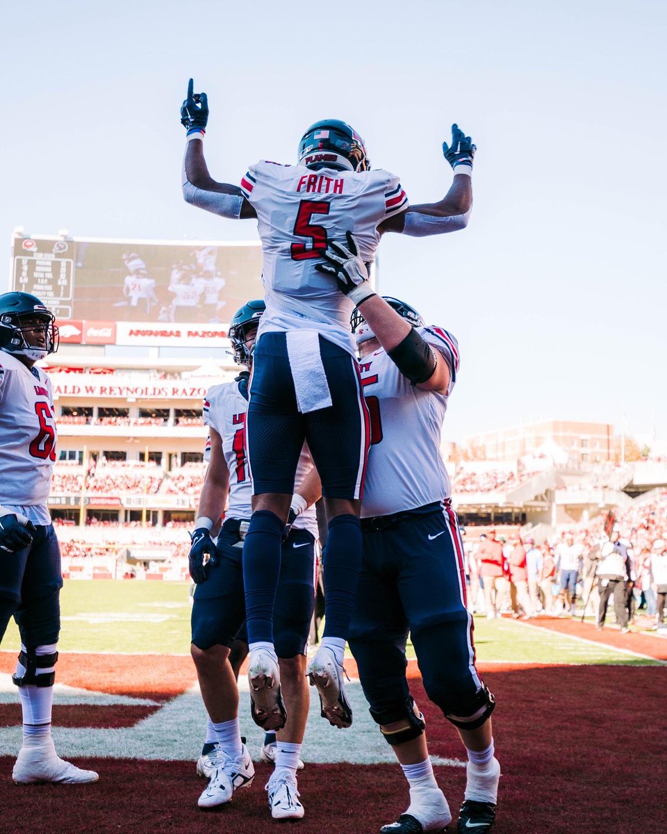 LibertyFootball's tweet photo. Flames ⚡️strike first. https://t.co/EzGUmCSClL
