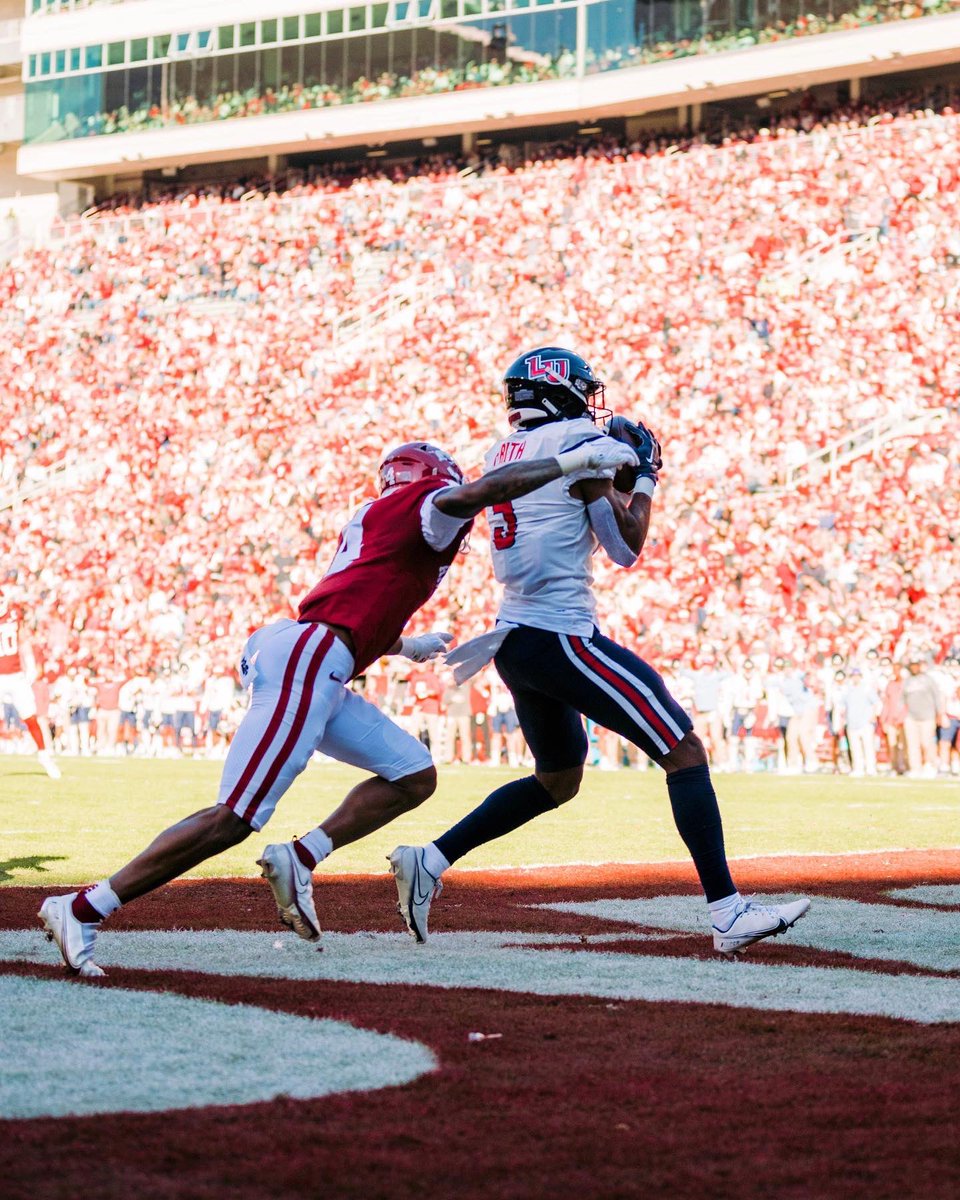 LibertyFootball's tweet photo. Flames ⚡️strike first. https://t.co/EzGUmCSClL