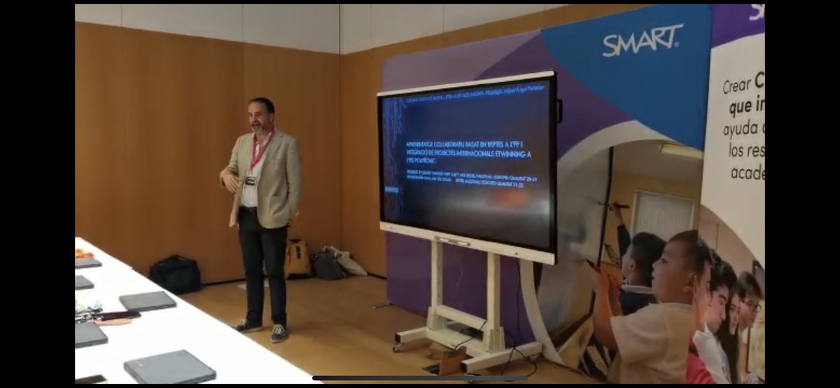 domotiva's tweet photo. Encantado de compartir experiencias con tanto docente motivado en Congreso EDUDigIB Excelente trabajo de organización de @ibsteam_caib #EdudigIB @iespolitecnic https://t.co/OX5VxoRg8Q