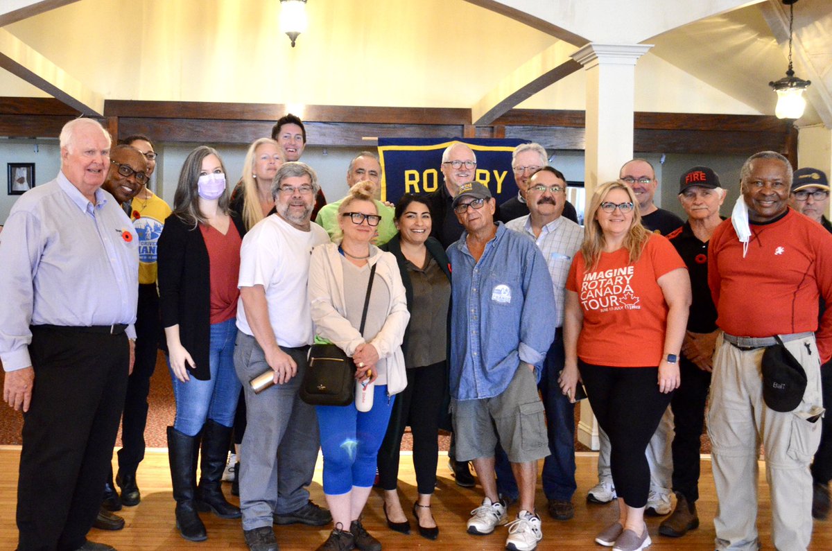 TurnbullWhitby's tweet photo. Four Rotary Clubs in Durham combined efforts today to feed hungry kids locally and internationally!! My wife, daughter and I were happy to lend a hand to help, and great to see so many volunteers there! ππ»ππ»ππ»@WhitbyRotarySun @WhitbyRotary #KidsAgainstHunger https://t.co/XK47B9AMsJ