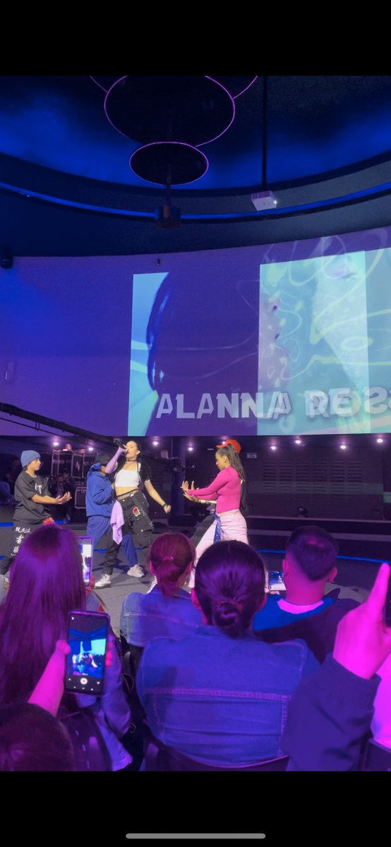 Crack <a href="/AlannaDeLaRossa/">Alanna De La Rossa</a>