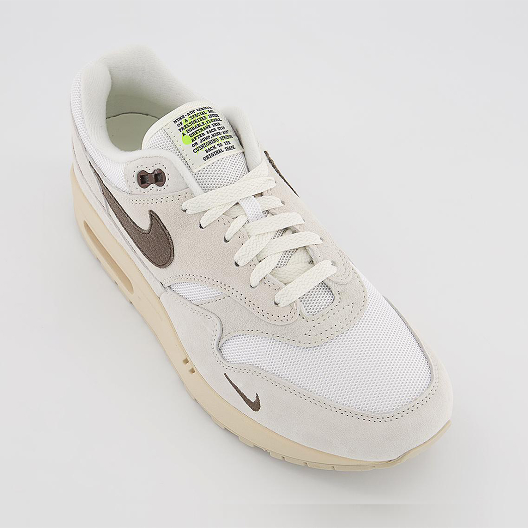 houseofheat's tweet photo. The Nike Air Max 1 “Ironstone” Releases November 24

DETAILS: https://t.co/BpP3cMGq7f https://t.co/weDBJtQi62