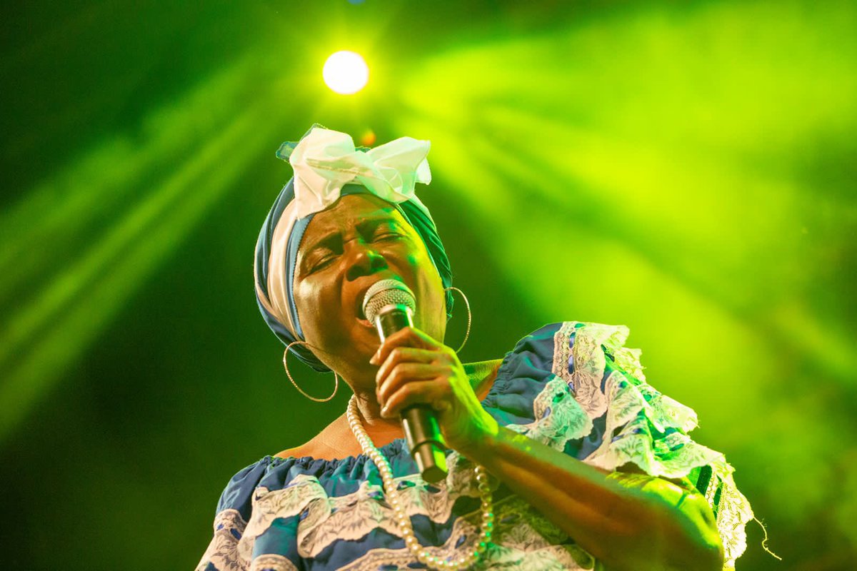 La familia Discos Pacífico brillo en la noche de apertura de @circulartmc en Medellín. Todos los grupos dejaron claro que el moviento musical del Pacífico Colombiano no tiene limites y suena más duro que nunca.

#Territoriosdeoportunidad