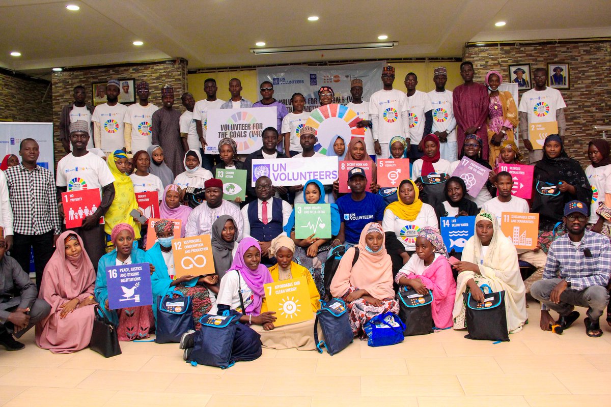 sfdazi's tweet photo. Volunteer For The Goals (V4G) 2022 at the University Of Maiduguri Nigeria.
photographed by @sfdazi 
This program was unique and educative. I can testify that the students were over excited for such opportunity
#V4G2022 #UNVN #UNFPA #UNDP #SDG https://t.co/ve7aaJk4xx