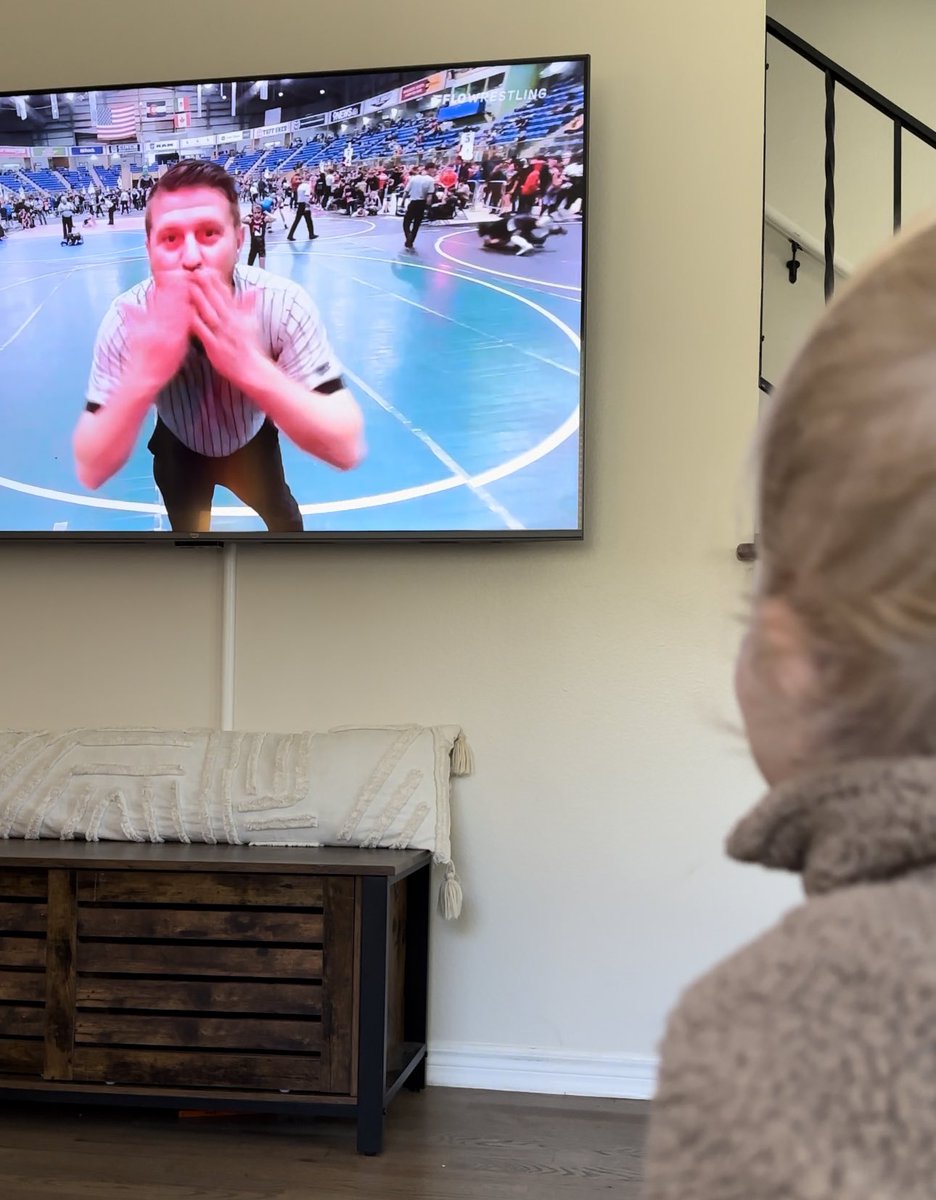 babywolfe's tweet photo. Watching @The_Mr_Amazing say hi and blow kisses to @the_rogue_wolfe on @FloWrestling live stream at #MonsterMatch 🤼‍♀️🤼 was about peak Wife/Mom moment 😍🥰 #wrestling https://t.co/vmMIOGxJRJ