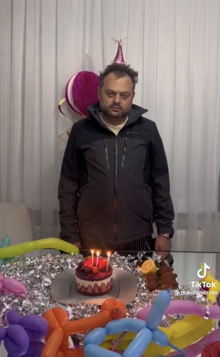 trulyyourstan's tweet photo. 20. yas gunumde 10'lu yaslari geride biraktigim aklima gelmistir. https://t.co/tl9CzTj2rp