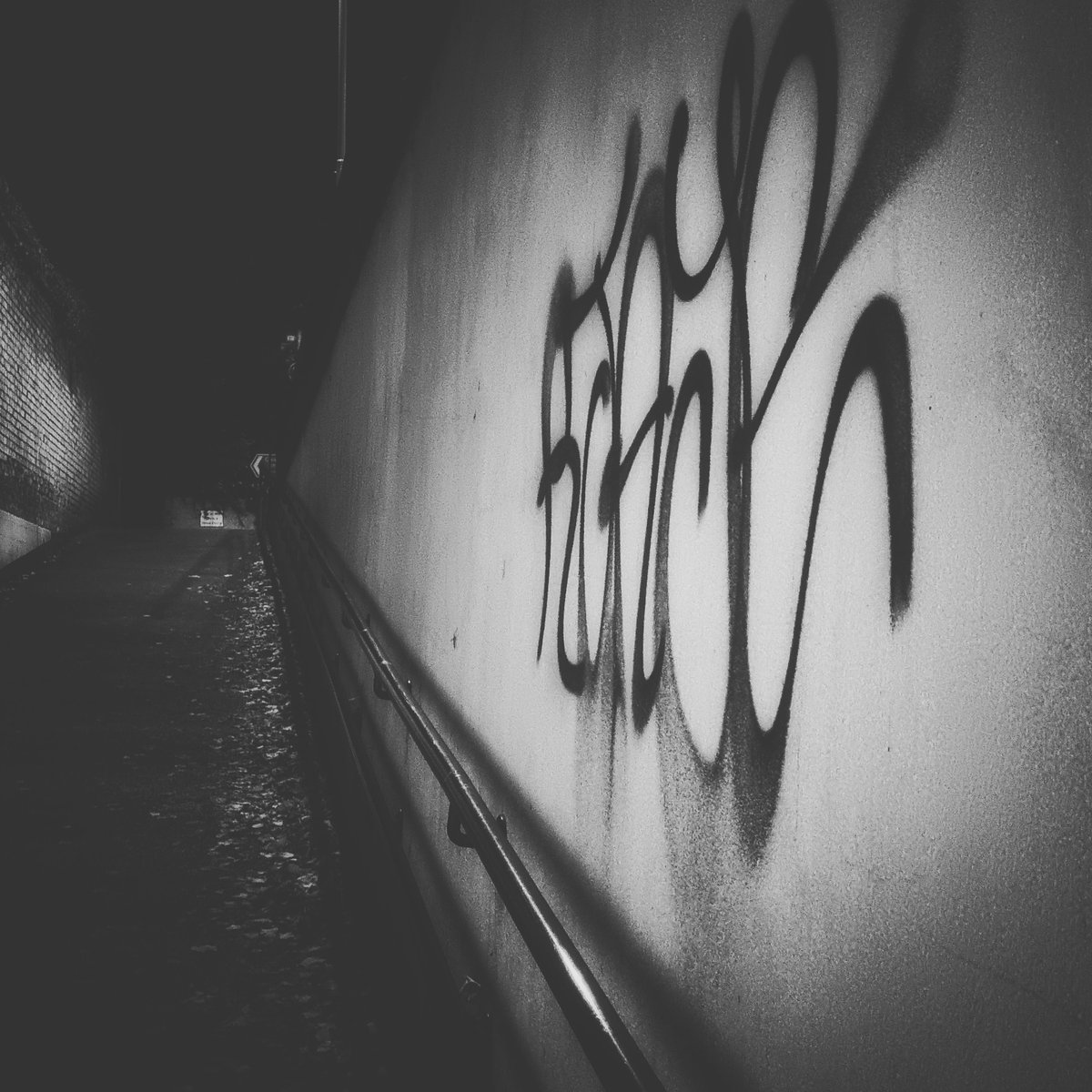 GoViolent tweet media