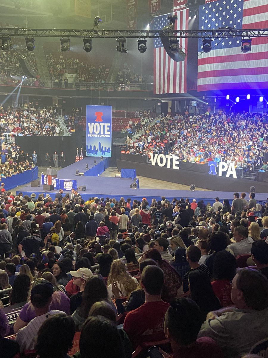 Waiting for Biden &amp; Obama, Fetterman &amp; Shapiro in #Philly. The fact this rally is happening and all the juice put behind it is an indicator of how much Fetterman’s chances hang on a decent Philadelphia turnout.