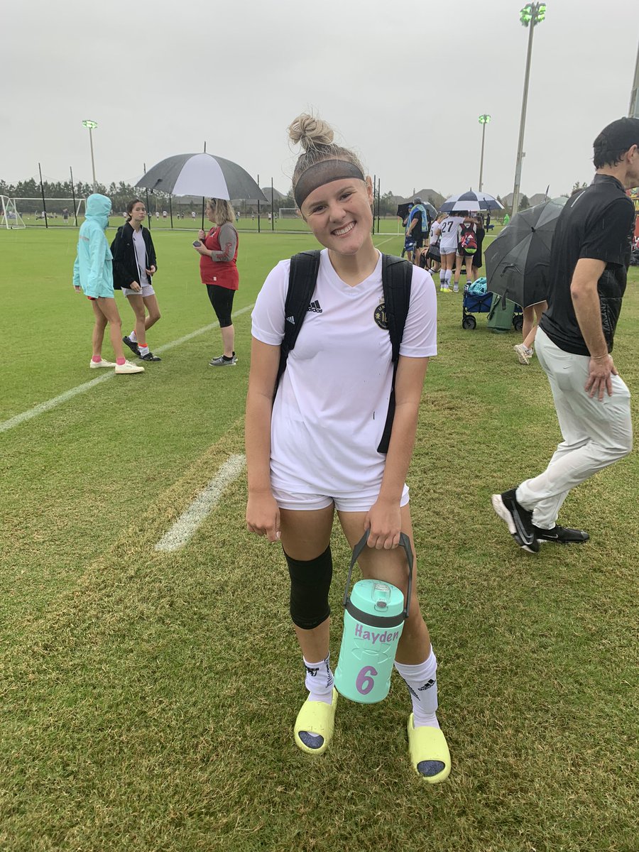 HaydenLKessler's tweet photo. Soccer in the rain is my favorite and Sundays are for Championships!!! Wishing I could watch @AlabamaSoccer @macyc_22 @mac_soccer1 play for the #SECTourney title, instead I’ll be with my #Union10FC Team playing Sunday 1:30p Field 3 for the @Alabama_Soccer State Championship!! https://t.co/VuTZFkhUvs